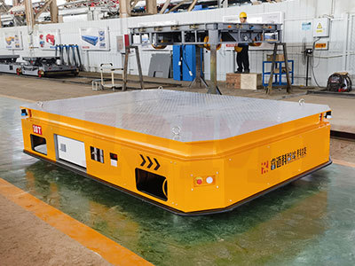 Акумулаторски носач за вишегодишњак